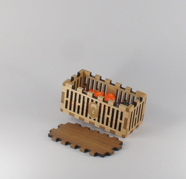 Explorer-Dice-Jail-Ash-Walnut-3