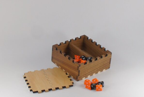 Explorer-Large-Dice-Box-Walnut-Maple-2