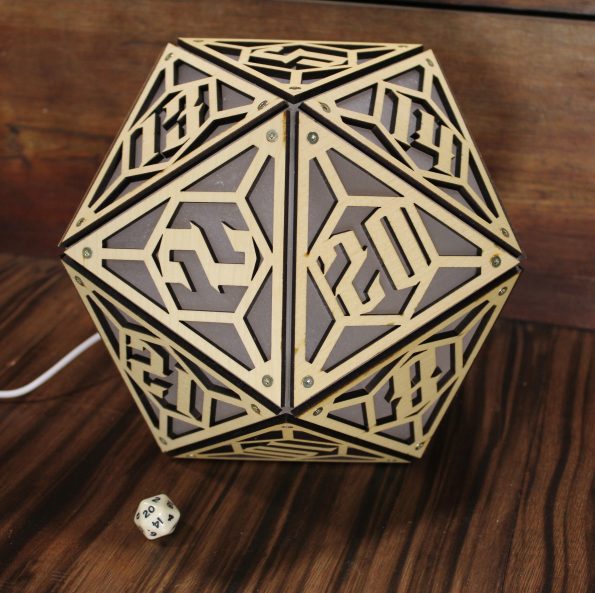 Dlight Large Fancy Maple Off