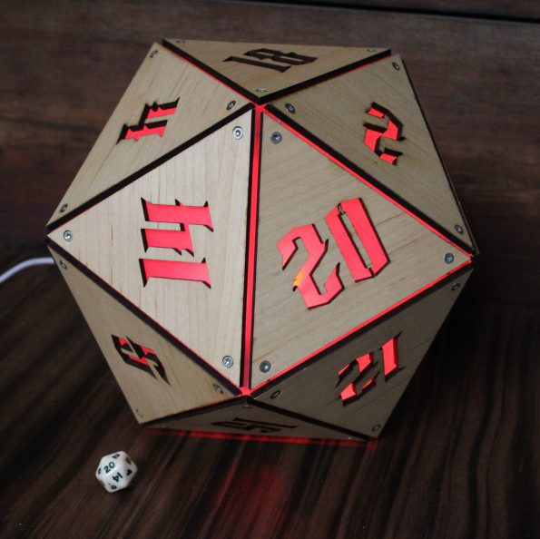 Dlight Large Standard Maple On