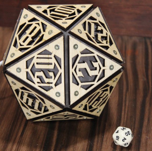 Dlight Small Fancy Maple Off